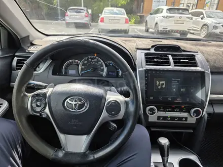 Toyota Camry 2012 года за 7 500 000 тг. в Атырау – фото 10