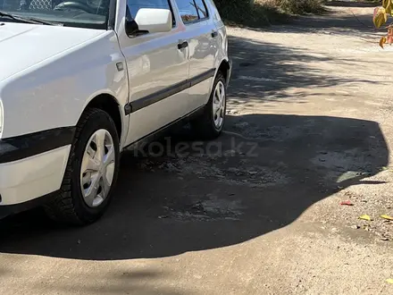 Volkswagen Golf 1993 года за 1 300 000 тг. в Алматы – фото 5