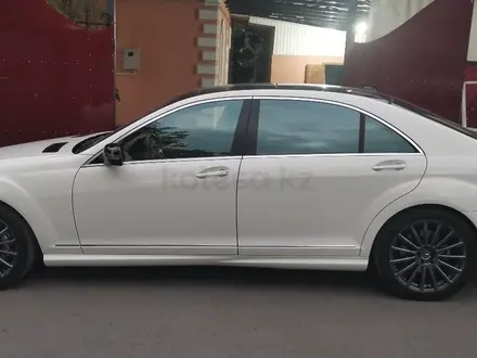 Mercedes-Benz S 550 2008 года за 9 950 000 тг. в Алматы – фото 2