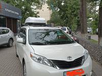 Toyota Sienna 2015 годаүшін13 500 000 тг. в Уральск