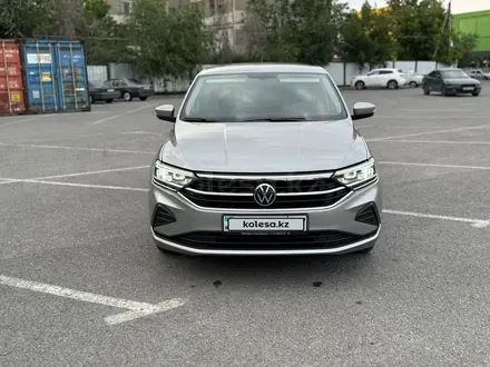 Volkswagen Polo 2022 года за 7 800 000 тг. в Шымкент