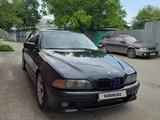 BMW 523 1998 года за 2 700 000 тг. в Алматы