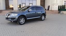 Volkswagen Touareg 2007 годаfor7 500 000 тг. в Астана