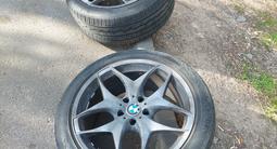 Диски и шины на BMW R20 комплект за 270 000 тг. в Алматы – фото 3