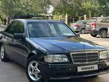 Mercedes-Benz C 180 1996 годаfor2 000 000 тг. в Караганда – фото 2