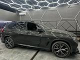 Лезвии на пороги BMW X5 G05 (2019-2024) за 40 000 тг. в Алматы – фото 5