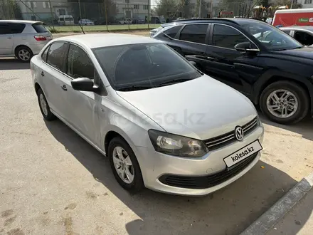 Volkswagen Polo 2014 года за 4 000 000 тг. в Атырау – фото 2