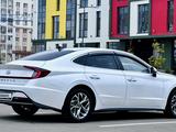 Hyundai Sonata 2019 годаүшін10 000 000 тг. в Астана – фото 4