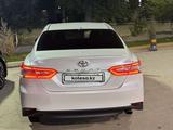 Toyota Camry 2019 года за 12 900 000 тг. в Кызылорда – фото 2