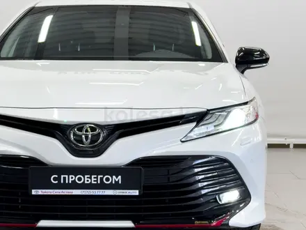 Toyota Camry 2020 года за 14 500 000 тг. в Астана – фото 24