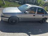 Opel Vectra 1994 года за 900 000 тг. в Караганда – фото 2