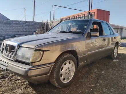 Mercedes-Benz E 260 1991 года за 600 000 тг. в Алматы