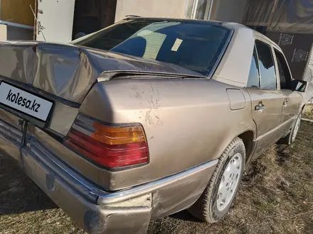 Mercedes-Benz E 260 1991 года за 600 000 тг. в Алматы – фото 8