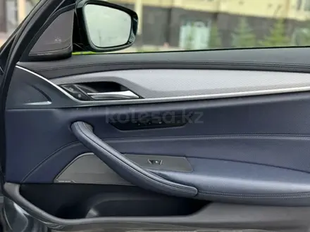 BMW 540 2017 года за 20 000 000 тг. в Алматы – фото 18