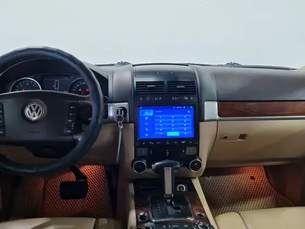Volkswagen Touareg 2008 года за 6 300 000 тг. в Алматы – фото 14