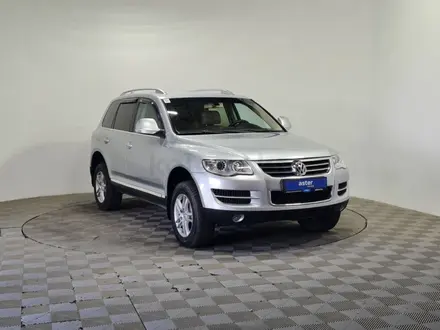 Volkswagen Touareg 2008 года за 6 300 000 тг. в Алматы – фото 3