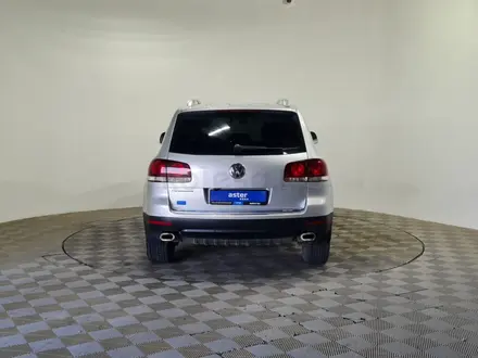 Volkswagen Touareg 2008 года за 6 300 000 тг. в Алматы – фото 6