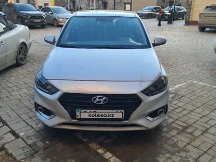 Hyundai Accent 2018 года за 6 000 000 тг. в Актау