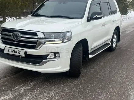 Toyota Land Cruiser 2018 года за 40 000 000 тг. в Астана