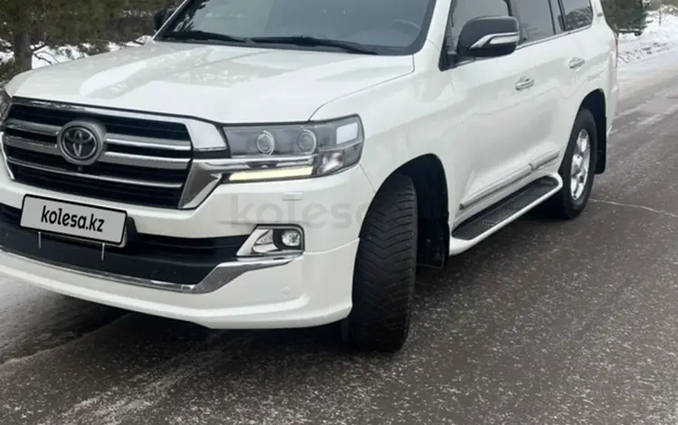 Toyota Land Cruiser 2018 года за 40 000 000 тг. в Астана