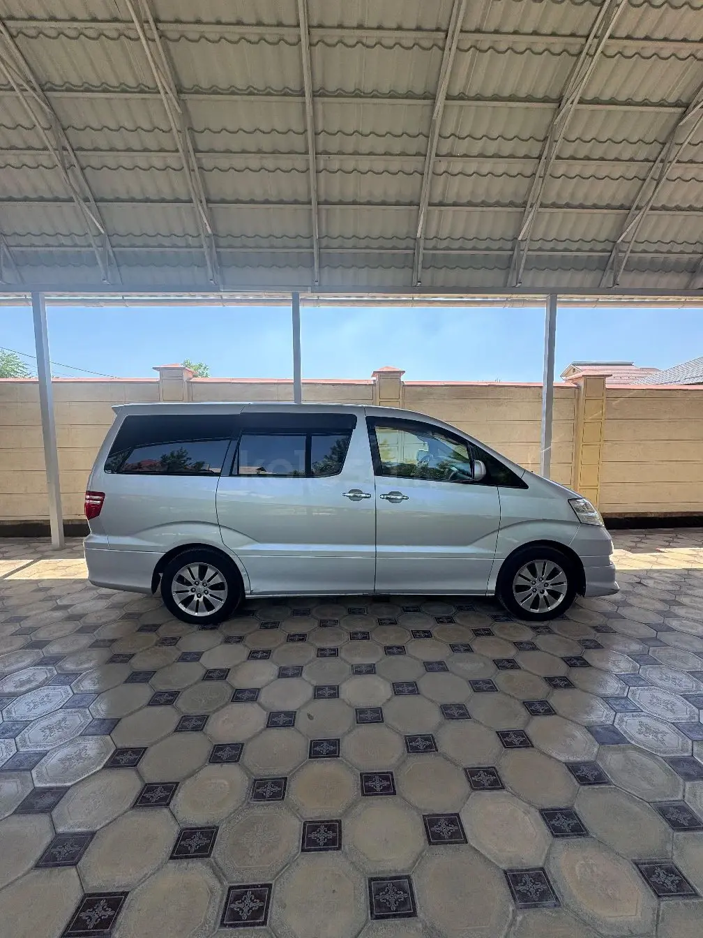 Toyota Alphard, 2006