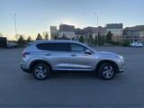 Hyundai Santa Fe 2022 года за 14 000 000 тг. в Астана – фото 4