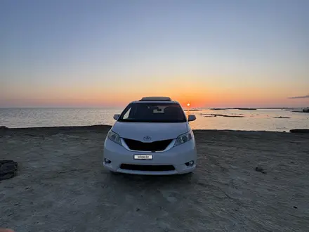 Toyota Sienna 2015 года за 9 500 000 тг. в Актау – фото 18