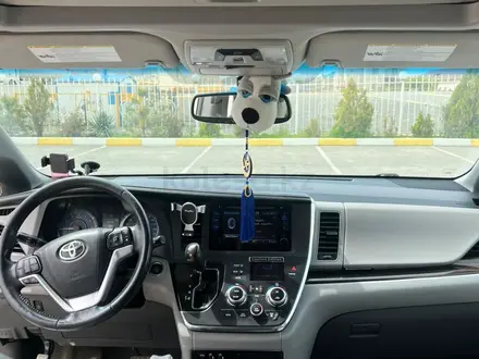 Toyota Sienna 2015 года за 9 500 000 тг. в Актау – фото 3