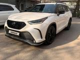 Toyota Highlander 2023 года за 24 000 000 тг. в Алматы – фото 3