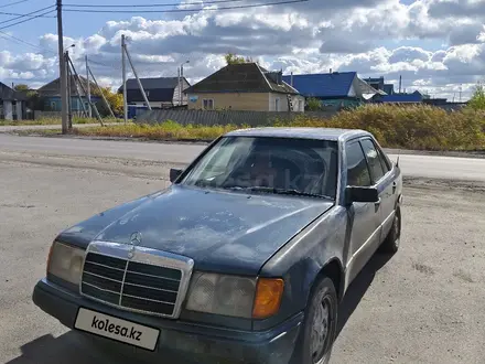 Mercedes-Benz E 320 1992 года за 1 700 000 тг. в Петропавловск – фото 2