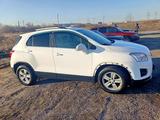 Chevrolet Tracker 2015 года за 4 550 000 тг. в Семей – фото 2