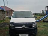 Volkswagen Transporter 2017 года за 6 144 999 тг. в Астана