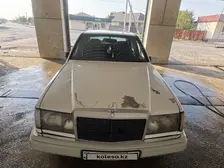 Mercedes-Benz E-Class, 1990