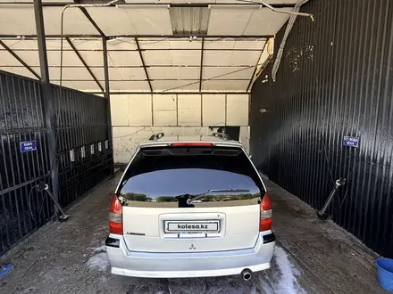 Mitsubishi Chariot 1999 года за 2 300 000 тг. в Алматы – фото 25