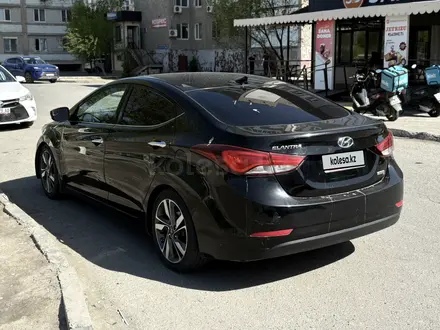 Hyundai Elantra 2014 года за 3 500 000 тг. в Атырау – фото 4