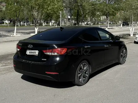Hyundai Elantra 2014 года за 3 500 000 тг. в Атырау – фото 3