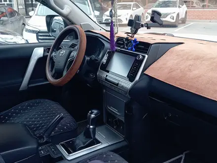 Toyota Land Cruiser Prado 2018 года за 20 500 000 тг. в Атырау – фото 7
