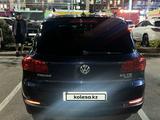 Volkswagen Tiguan 2016 года за 7 800 000 тг. в Алматы – фото 2