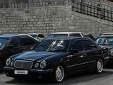 Mercedes-Benz E 280 1998 года за 3 100 000 тг. в Петропавловск