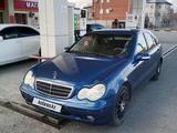 Mercedes-Benz C 240 2001 года за 3 800 000 тг. в Атырау