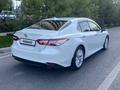 Toyota Camry 2018 годаfor14 500 000 тг. в Шымкент – фото 3