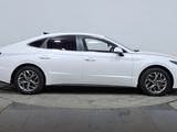 Hyundai Sonata 2020 годаүшін9 800 000 тг. в Астана – фото 4