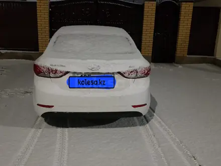 Hyundai Elantra 2015 года за 6 700 000 тг. в Атырау – фото 4