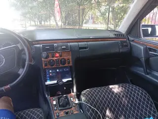 Mercedes-Benz E 280