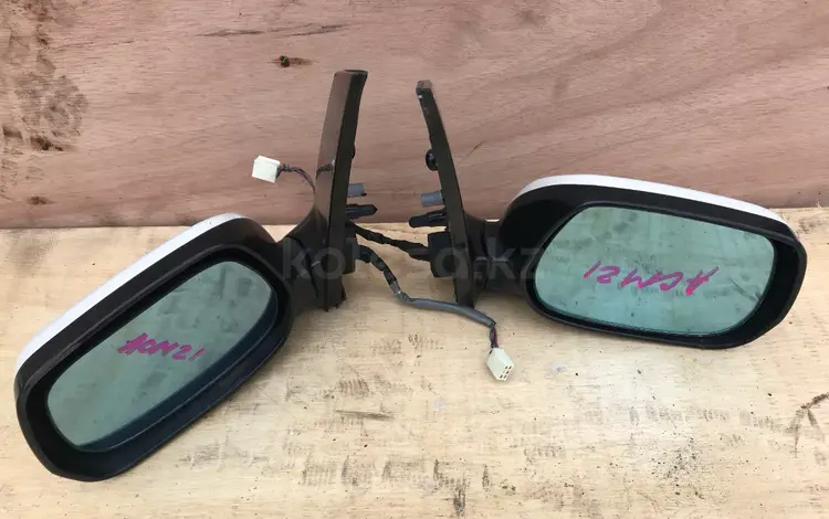 Зеркало на Toyota Ipsum ACM21 за 20 000 тг. в Алматы