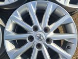 Диски r16 toyota camry 50-55 оригинал за 145 000 тг. в Петропавловск – фото 5