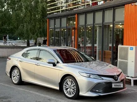 Toyota Camry 2018 года за 14 000 000 тг. в Тараз – фото 2