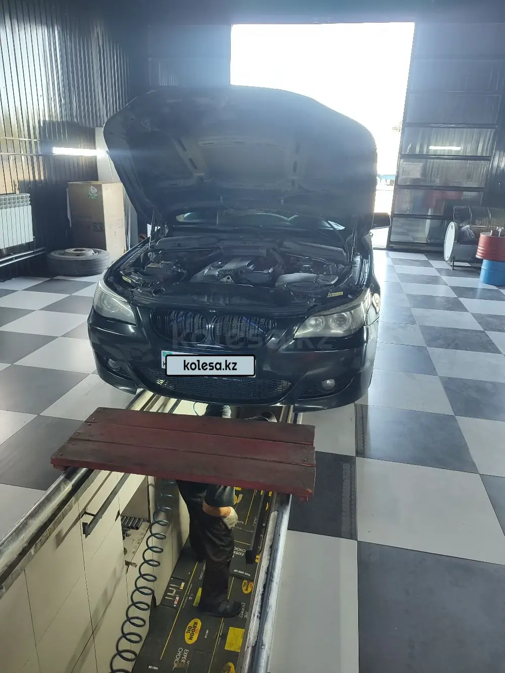 BMW 5 Series, 2004