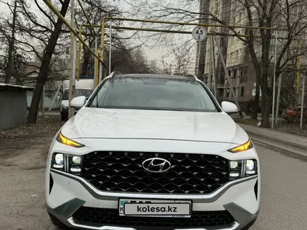 Hyundai Santa Fe 2023 года за 19 500 000 тг. в Алматы – фото 3