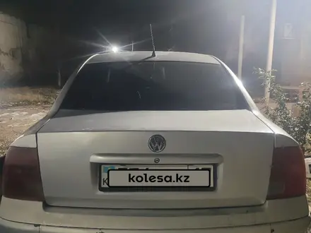 Volkswagen Passat 1996 года за 1 400 000 тг. в Шымкент – фото 9